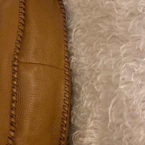 Michael Michael kors leather EUC Whip Stitching Tassel Gold hardware - Picture 5 of 17